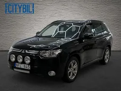 Svart Begagnad 2012 Mitsubishi Outlander SUV | 79 900 kr (Marknadspris)