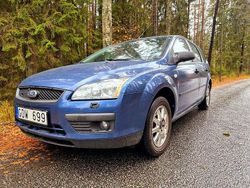 Blå Begagnad 2006 Ford Focus Kombi | 16 900 kr (Marknadspris)