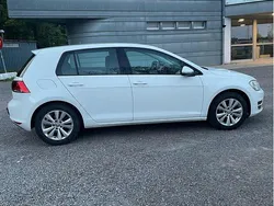 Vit Begagnad 2014 VW Golf VII Halvkombi | 77 000 kr (Bra pris)