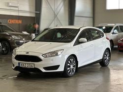 Vit Begagnad 2015 Ford Focus Trend Halvkombi | 59 900 kr (Bra pris)