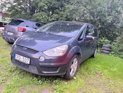 Grå Begagnad 2009 Ford S-MAX S Minibuss | 24 000 kr
