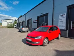 Röd Begagnad 2010 VW Polo Halvkombi | 38 900 kr (Marknadspris)
