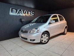 Silver Begagnad 2004 Toyota Yaris Halvkombi | 22 900 kr (Marknadspris)