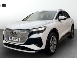 Vit (glaciärvit metallic) Begagnad 2023 Audi Q4 e-tron Advanced SUV | 389 000 kr (Marknadspris)
