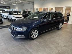 Mörkblå Begagnad 2011 VW Passat Kombi | 74 900 kr (Marknadspris)