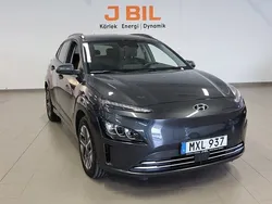 Grå Begagnad 2021 Hyundai Kona Essential SUV | 214 900 kr (Dyr)
