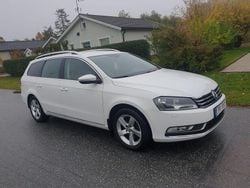 Vit Begagnad 2011 VW Passat Kombi | 63 900 kr (Bra pris)