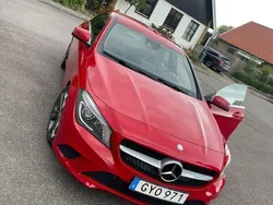 Röd Begagnad 2015 Mercedes CLA200 Sportkupé | 198 000 kr (Bra pris)