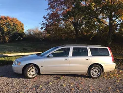 Grå Begagnad 2005 Volvo V70 Momentum Kombi | 23 500 kr (Bra pris)