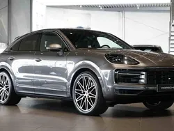 Grå Ny 2025 Porsche Cayenne SUV | 1 309 800 kr