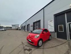 Röd Begagnad 2009 Toyota iQ Halvkombi | 42 900 kr (Bra pris)