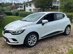 Vit Begagnad 2017 Renault Clio IV Expression Halvkombi | 93 000 kr (Marknadspris)