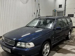 Blå Begagnad 2000 Volvo V70 Standard Kombi | 27 000 kr (Lite dyr)