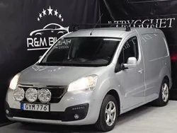 Ljusgrå (grå) Begagnad 2015 Peugeot Partner S Minibuss | 69 800 kr (Dyr)