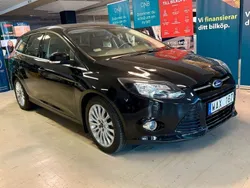 Svart Begagnad 2012 Ford Focus Titanium Kombi | 69 900 kr (Marknadspris)