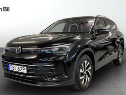 Svart Begagnad 2025 VW Tiguan Life SUV | 394 900 kr (Marknadspris)