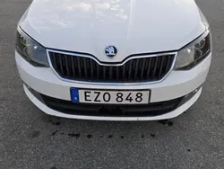 Vit Begagnad 2015 Skoda Fabia Elegance Halvkombi | 55 000 kr (Marknadspris)