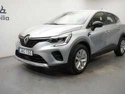 Grå Begagnad 2022 Renault Captur Zen SUV | 189 900 kr (Marknadspris)