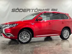 Röd Begagnad 2019 Mitsubishi Outlander P-HEV SUV | 259 900 kr (Marknadspris)