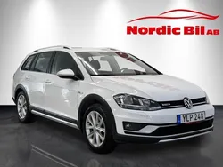 Vit Begagnad 2017 VW Golf Alltrack Kombi | 119 900 kr (Marknadspris)