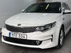 Vit Begagnad 2016 Kia Optima Launch Edition Sedan | 89 900 kr (Marknadspris)