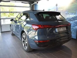 Plasmablå metallic Begagnad 2023 Audi Q8 e-tron Proline SUV | 649 000 kr (Dyr)