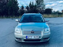 Grön Begagnad 2006 Toyota Avensis Kombi | 39 000 kr (Marknadspris)