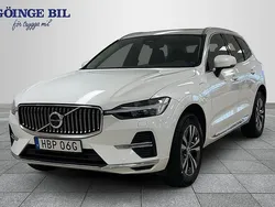 Vit Begagnad 2022 Volvo XC60 Core SUV | 449 000 kr (Marknadspris)