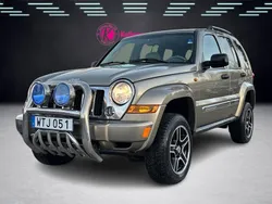 Ljusbrun Begagnad 2005 Jeep Cherokee SUV | 68 900 kr (Marknadspris)