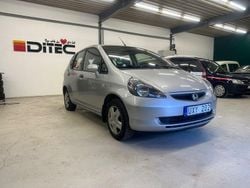 Silver Begagnad 2004 Honda Jazz Halvkombi | 17 500 kr (Marknadspris)