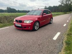 Röd Begagnad 2007 BMW 120 M Sport Halvkombi | 39 900 kr (Superpris)