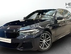 Svart (black) Begagnad 2021 BMW 520 M Sport Kombi | 358 700 kr (Marknadspris)