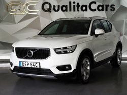 Vit Begagnad 2019 Volvo XC40 Momentum SUV | 218 900 kr (Marknadspris)