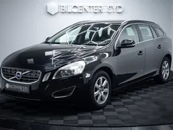 Svart Begagnad 2012 Volvo V60 Momentum Kombi | 119 900 kr (Marknadspris)