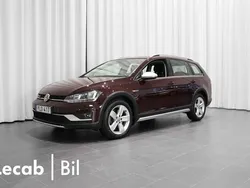 Svart Begagnad 2017 VW Golf Alltrack Kombi | 174 500 kr (Marknadspris)