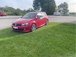 Röd Begagnad 2013 VW Golf VII Halvkombi | 60 000 kr (Superpris)