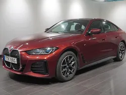 Röd Begagnad 2023 BMW i4 M Sport Sedan | 449 800 kr (Marknadspris)