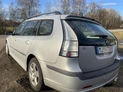 Grå Begagnad 2006 Saab 9-3 Linear Kombi | 13 000 kr (Marknadspris)