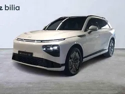 Vit Begagnad 2024 XPENG G9 SUV | 812 900 kr