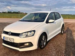 Vit Begagnad 2017 VW Polo R-line Halvkombi | 105 000 kr (Marknadspris)