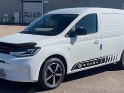 Vit Ny 2025 VW Caddy Maxi Minibuss | 424 875 kr (Bra pris)