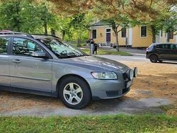 Grå Begagnad 2008 Volvo V50 Kinetic Kombi | 45 000 kr (Marknadspris)