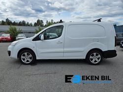 Vit Begagnad 2018 Peugeot Partner Minibuss | 89 875 kr (Bra pris)