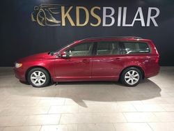 Röd Begagnad 2008 Volvo V70 Momentum Kombi | 89 900 kr (Marknadspris)