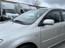 Silver Begagnad 2005 Toyota Corolla Halvkombi | 38 900 kr (Bra pris)