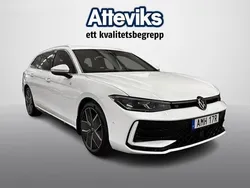 Vit Ny 2024 VW Passat R-line Edition Kombi | 554 999 kr (Marknadspris)