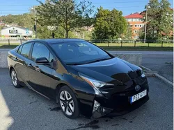 Svart Begagnad 2017 Toyota Prius Executive Halvkombi | 180 000 kr (Marknadspris)