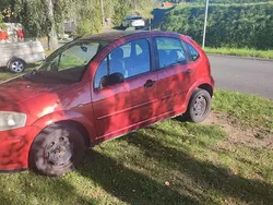 Röd Begagnad 2005 Citroën C3 Halvkombi | 18 000 kr (Marknadspris)