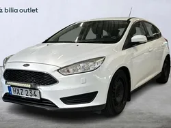 Vit Begagnad 2015 Ford Focus Halvkombi | 64 900 kr (Bra pris)