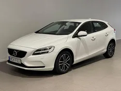 Vit Begagnad 2017 Volvo V40 Business Edition Kombi | 169 500 kr (Marknadspris)